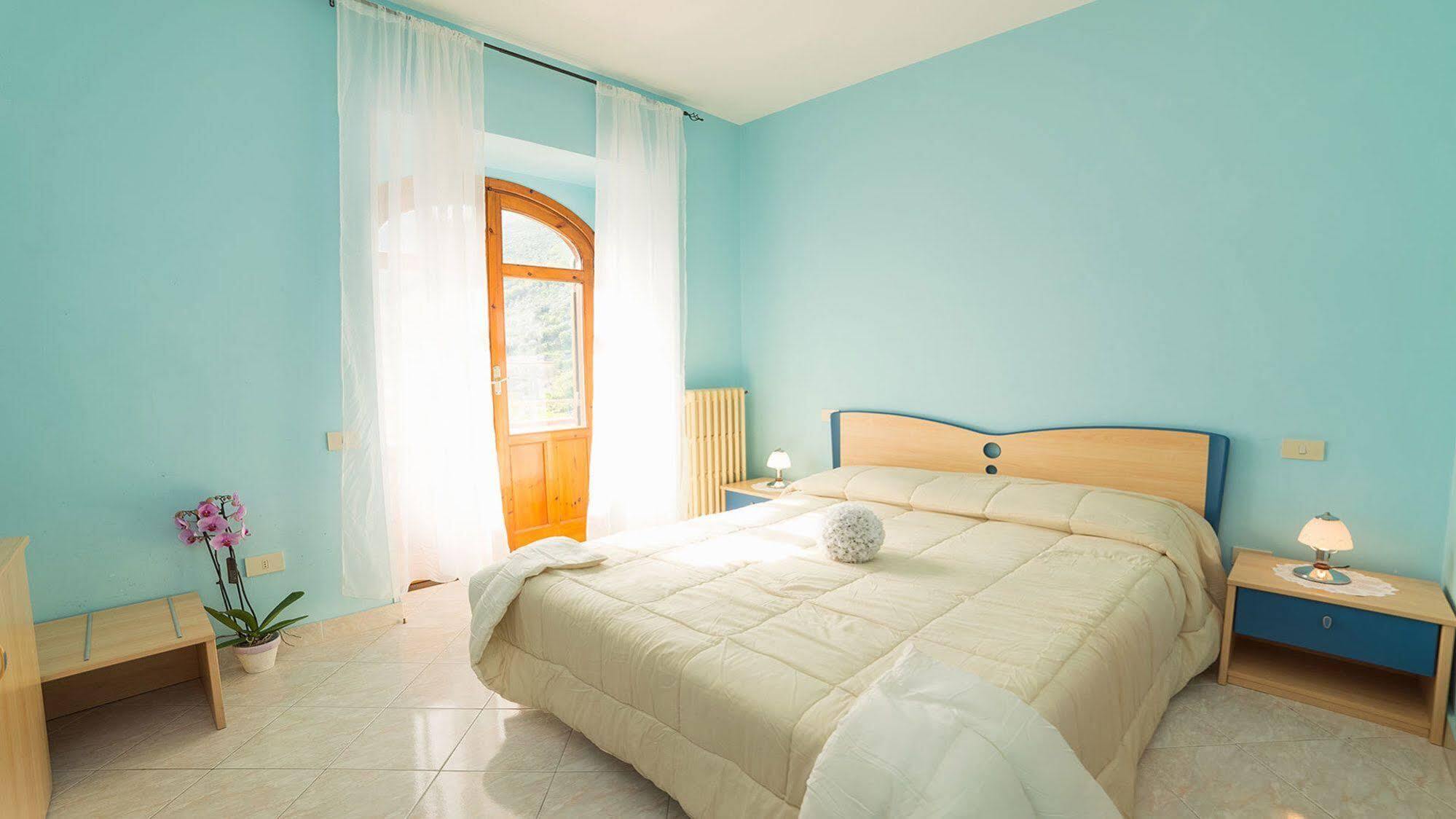 Tra I Monti Bed & Breakfast Tramonti Bagian luar foto